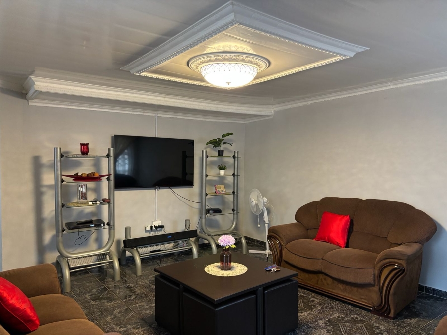 3 Bedroom Property for Sale in Mogwase North West